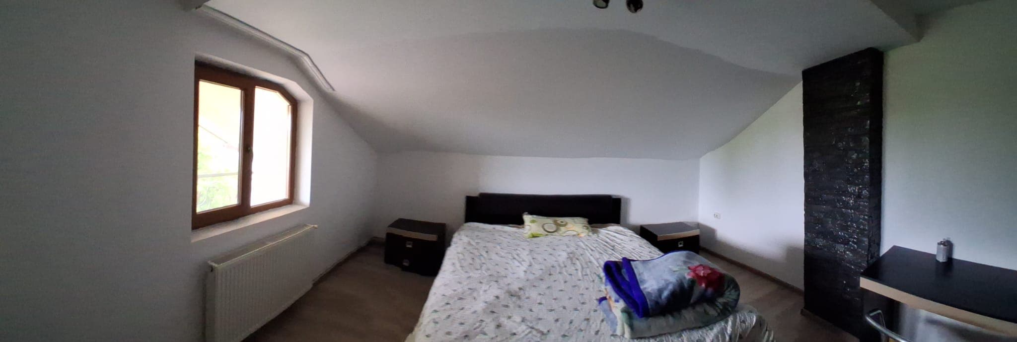 Casa P+M construita intr-o oaza de verdeata , departe de zgomotul orasului  - 8