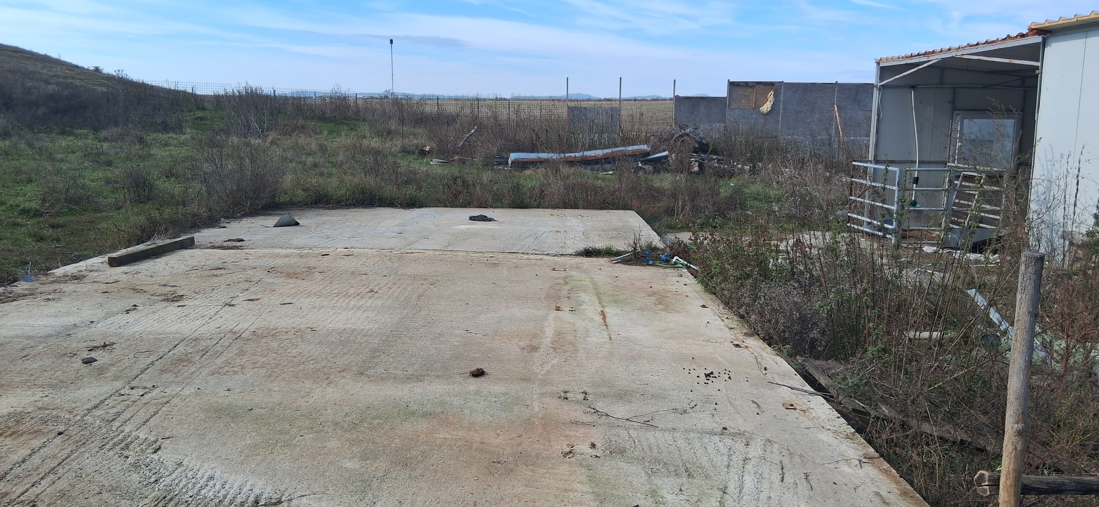 Ferma de vanzare , Orasul Baicoi , Judetul Prahova , zona Dambu - 3