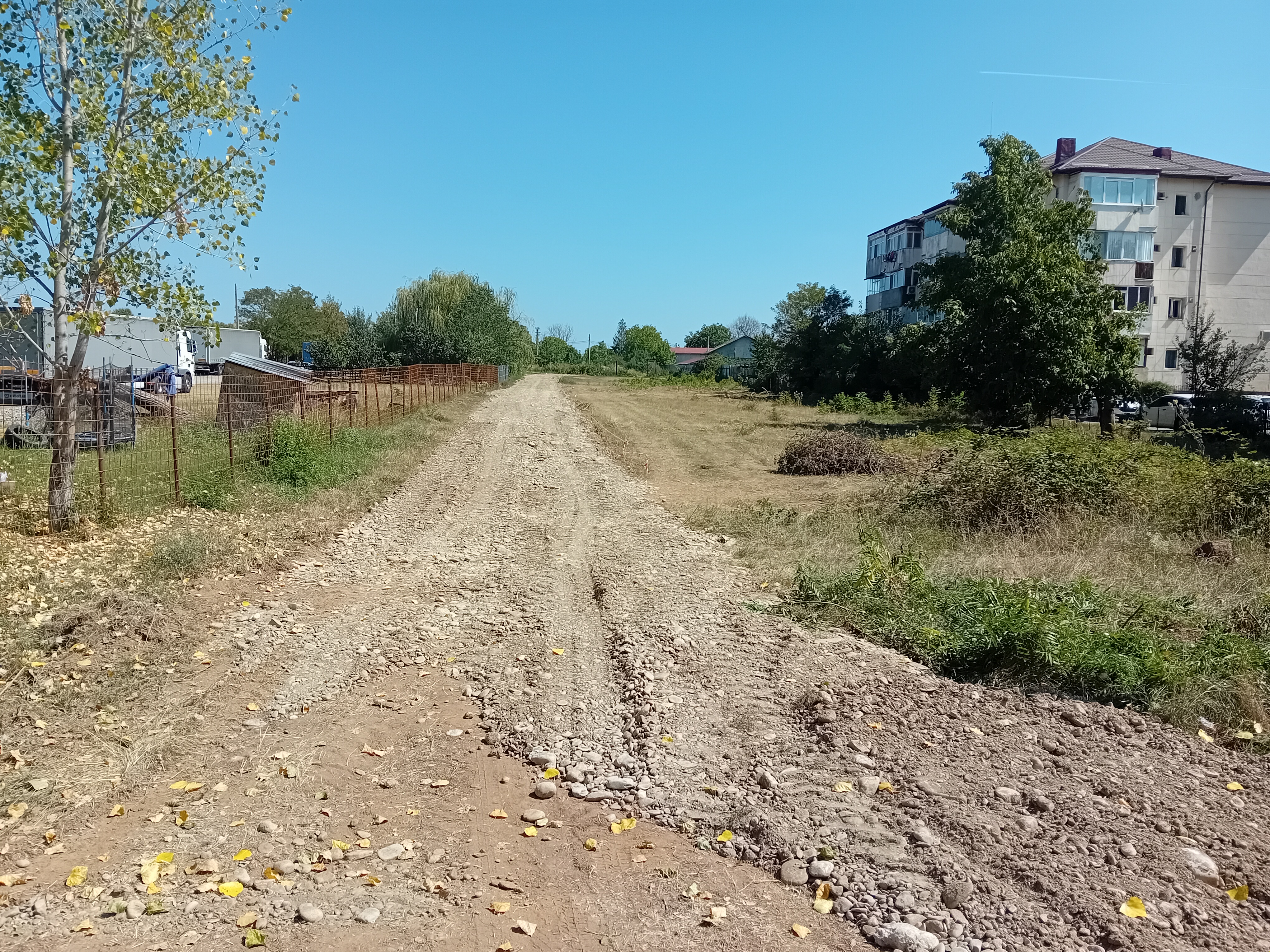 Loturi de vanzare , ideal pentru casa cu regim de inaltime P-P+2 - 1