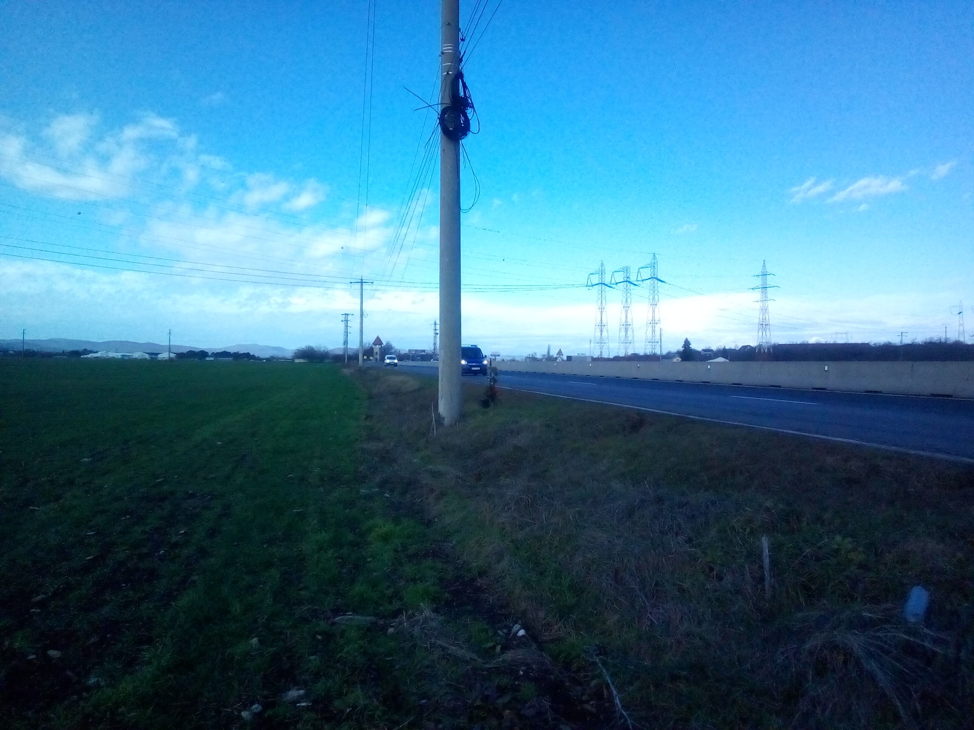 Teren extravilan 10.000 mp , deschidere 29 m la DN1 - 2
